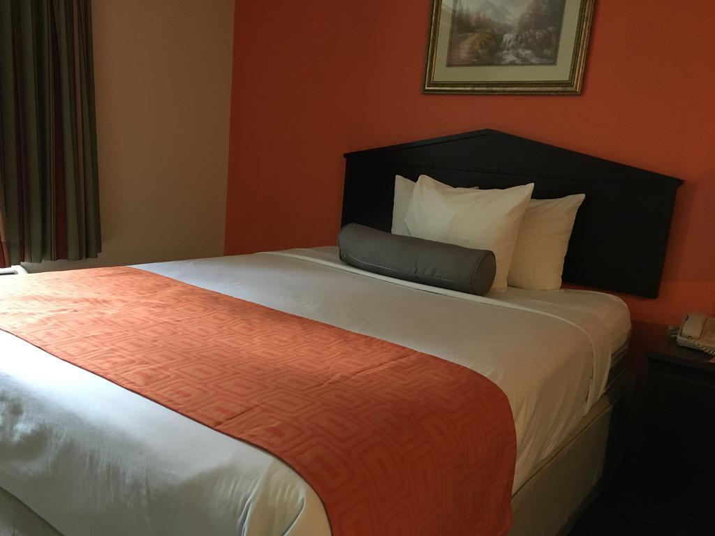 Howard Johnson By Wyndham Houma Ngoại thất bức ảnh