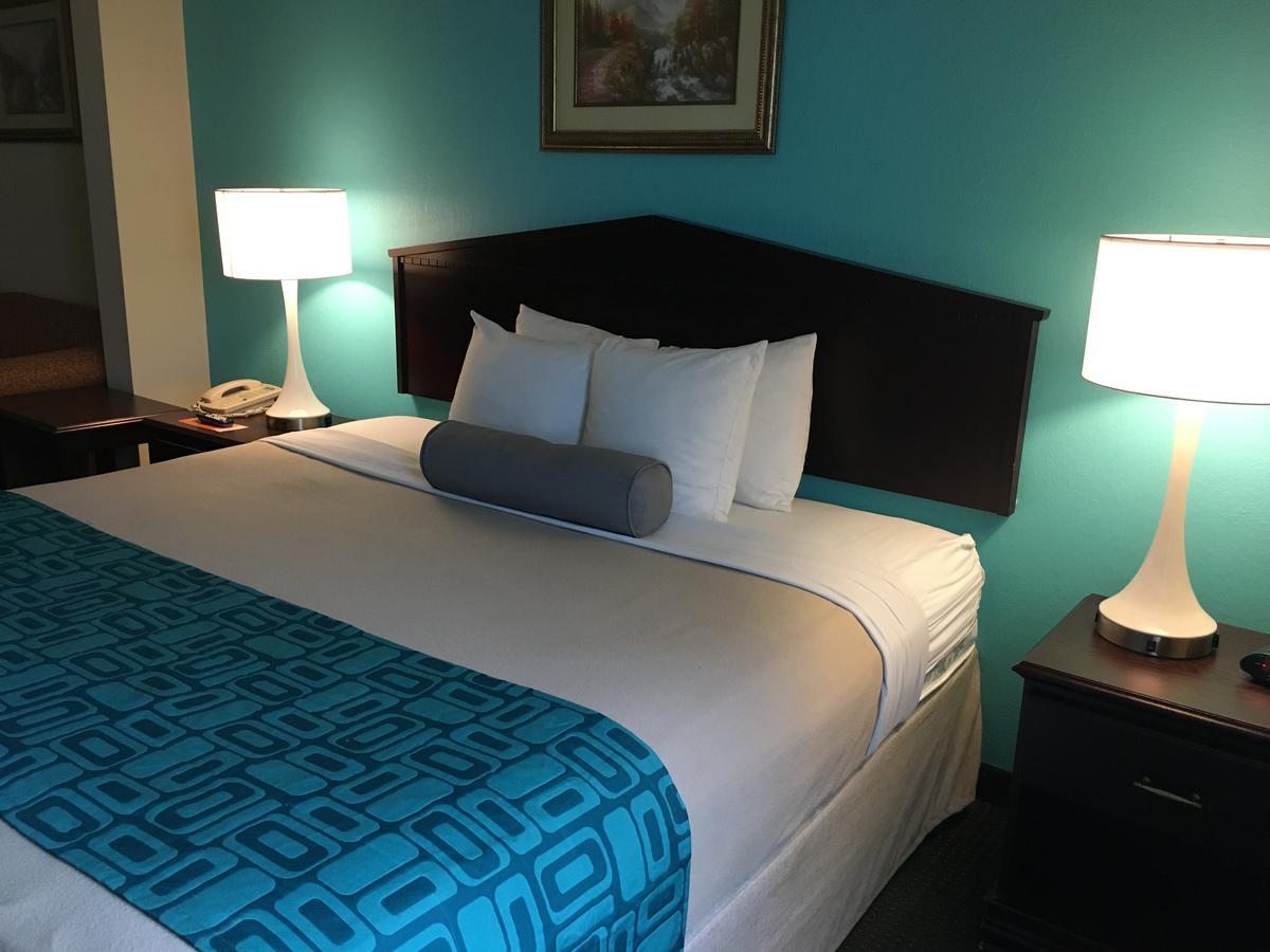Howard Johnson By Wyndham Houma Ngoại thất bức ảnh